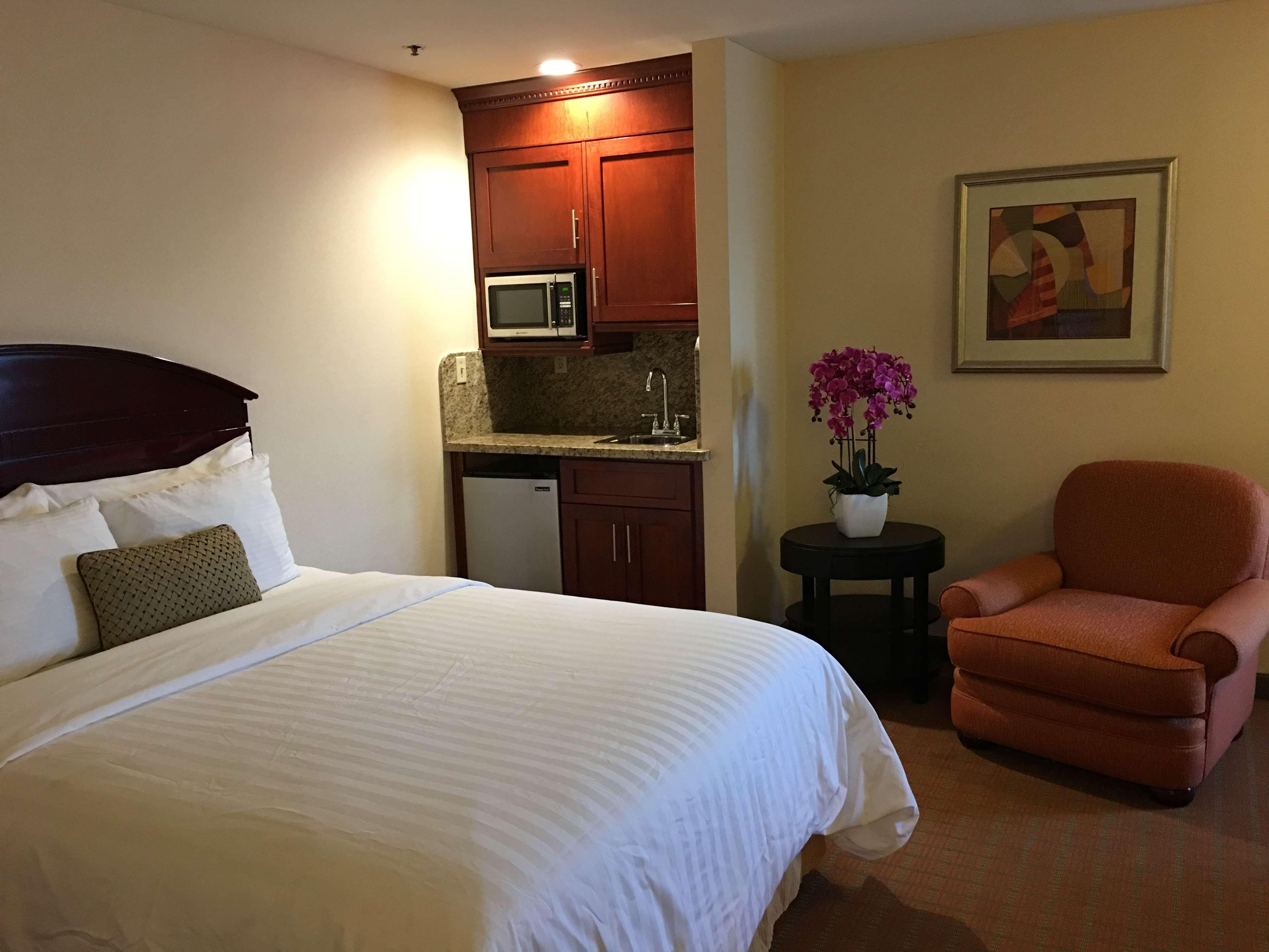Best Western Plus West Covina Inn Exteriör bild