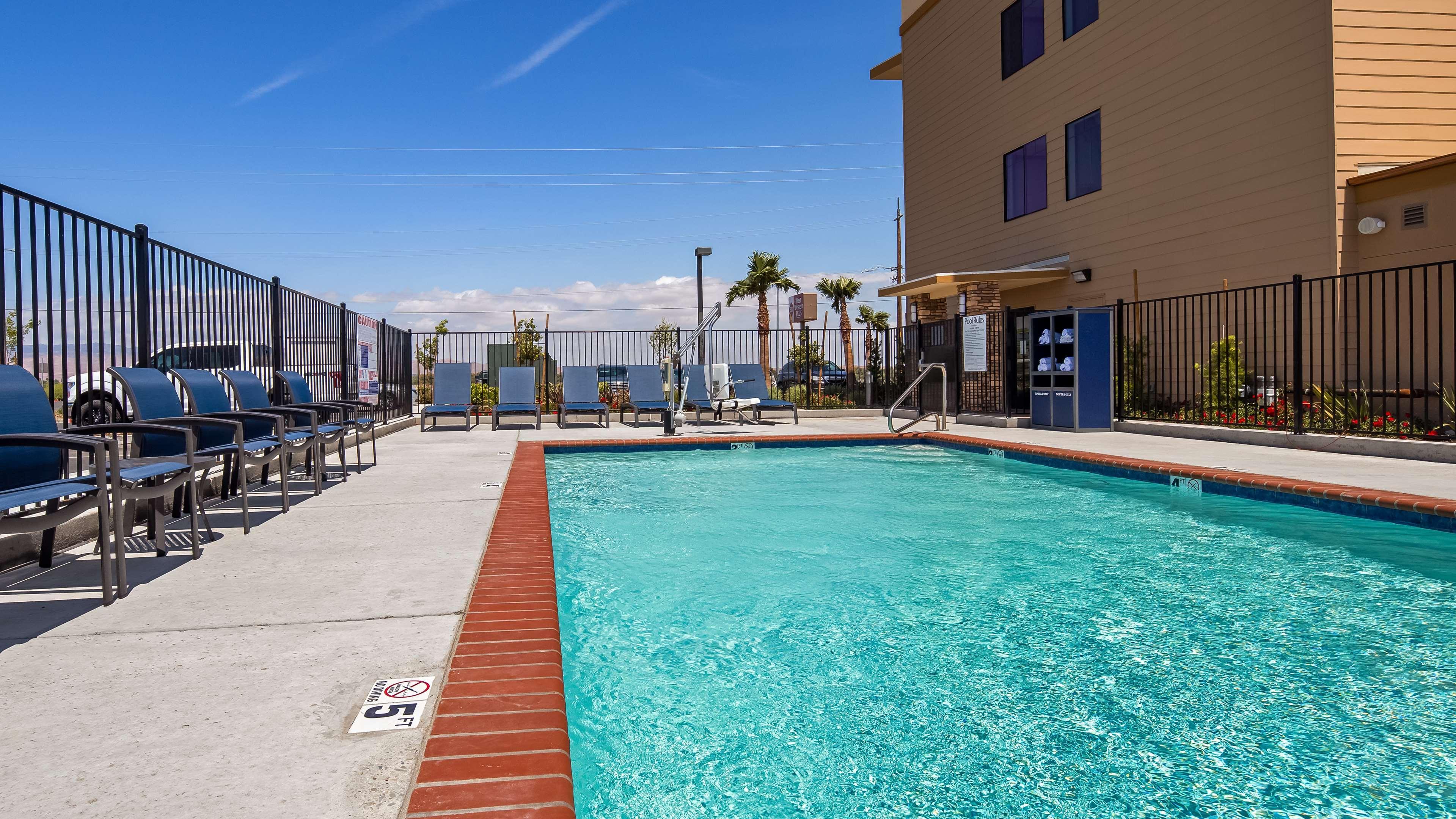 Best Western Plus West Covina Inn Exteriör bild