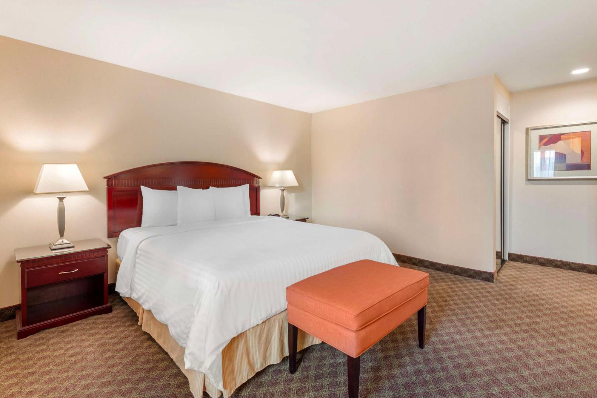 Best Western Plus West Covina Inn Exteriör bild