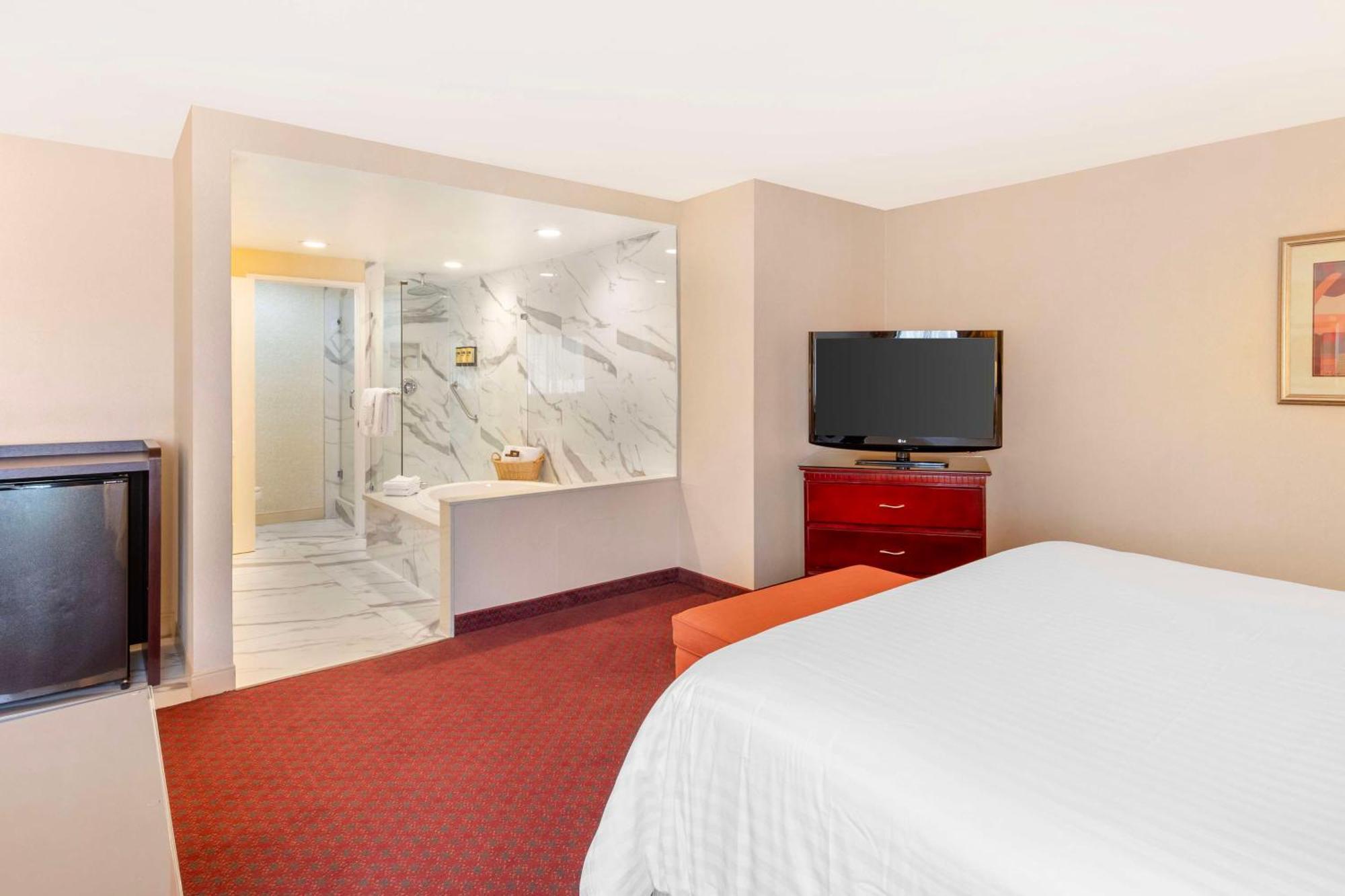 Best Western Plus West Covina Inn Exteriör bild