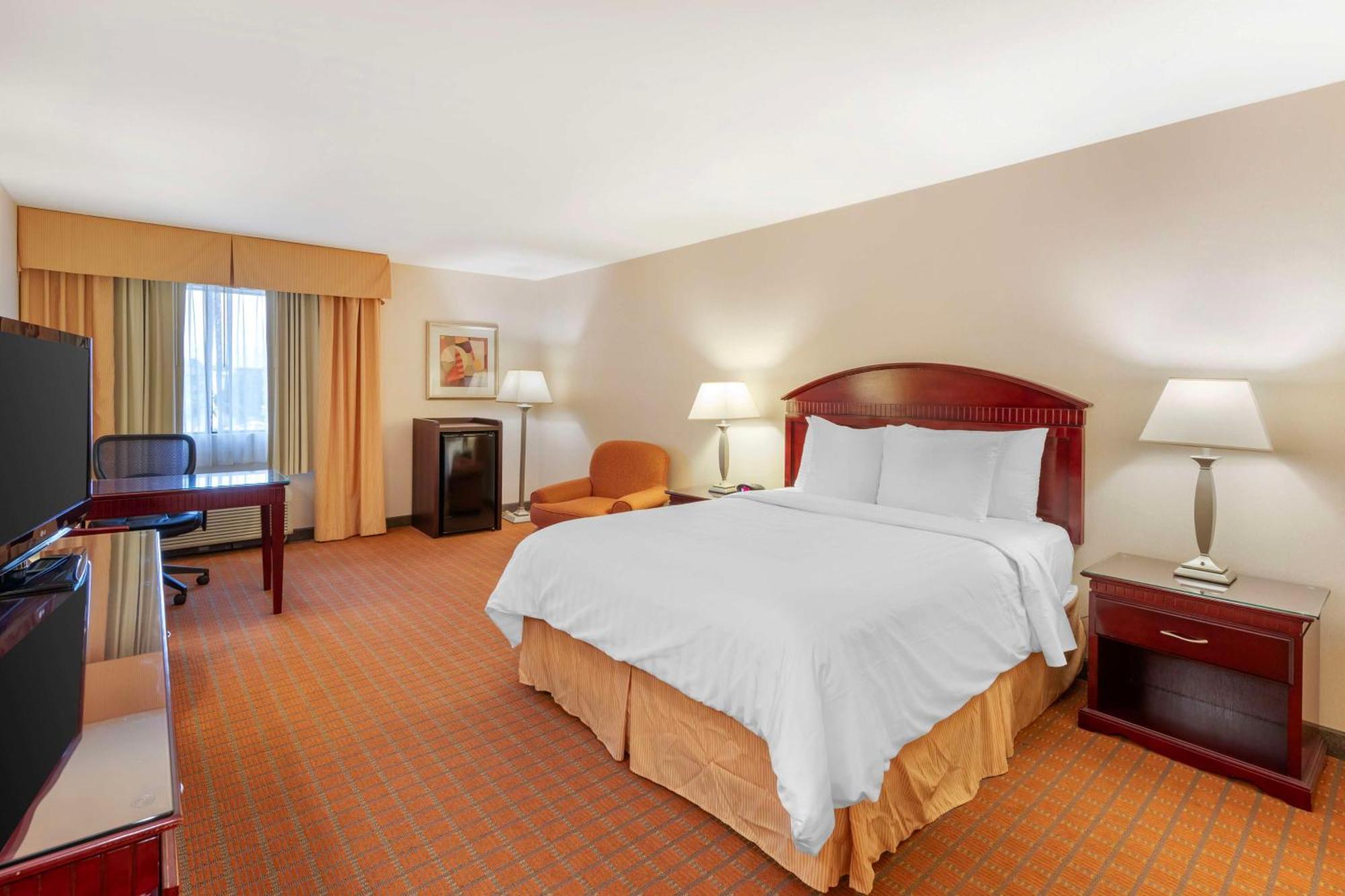 Best Western Plus West Covina Inn Exteriör bild
