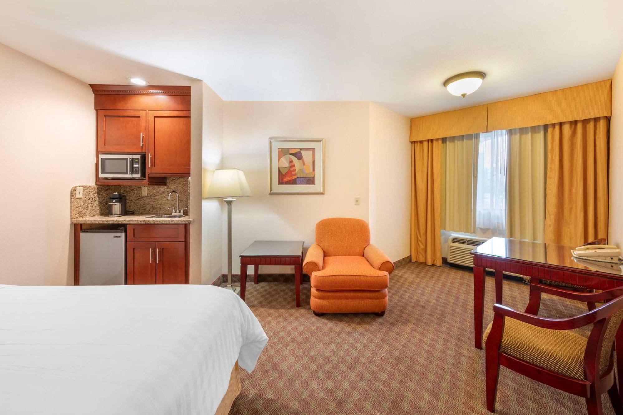 Best Western Plus West Covina Inn Exteriör bild
